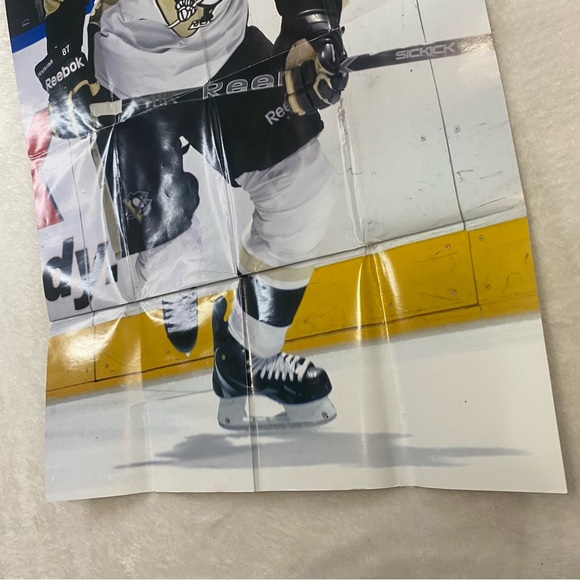 NHL Sidney Crosby Hockey Poster 19 x 28.5 - Picture 5 of 5
